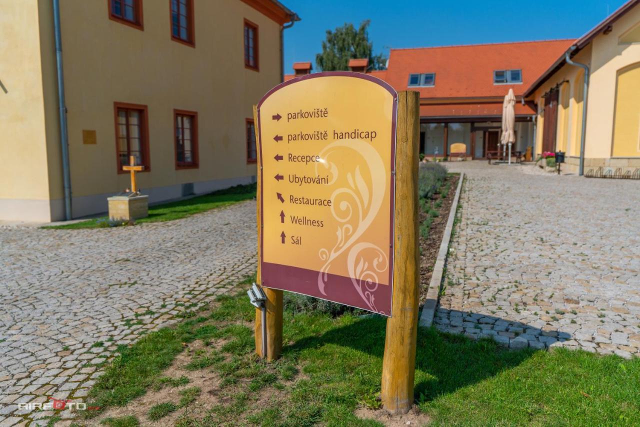 Penzion Na Fare Dubenec Eksteriør billede